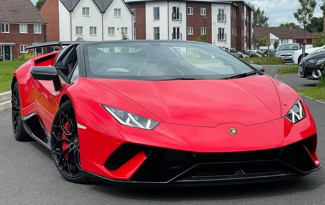 Lamborghini Huracán STO Red